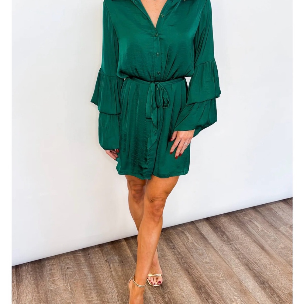 Chic Emerald Elegant Green Ruffle Sleeve mini shirt Dress - Picture 4 of 4